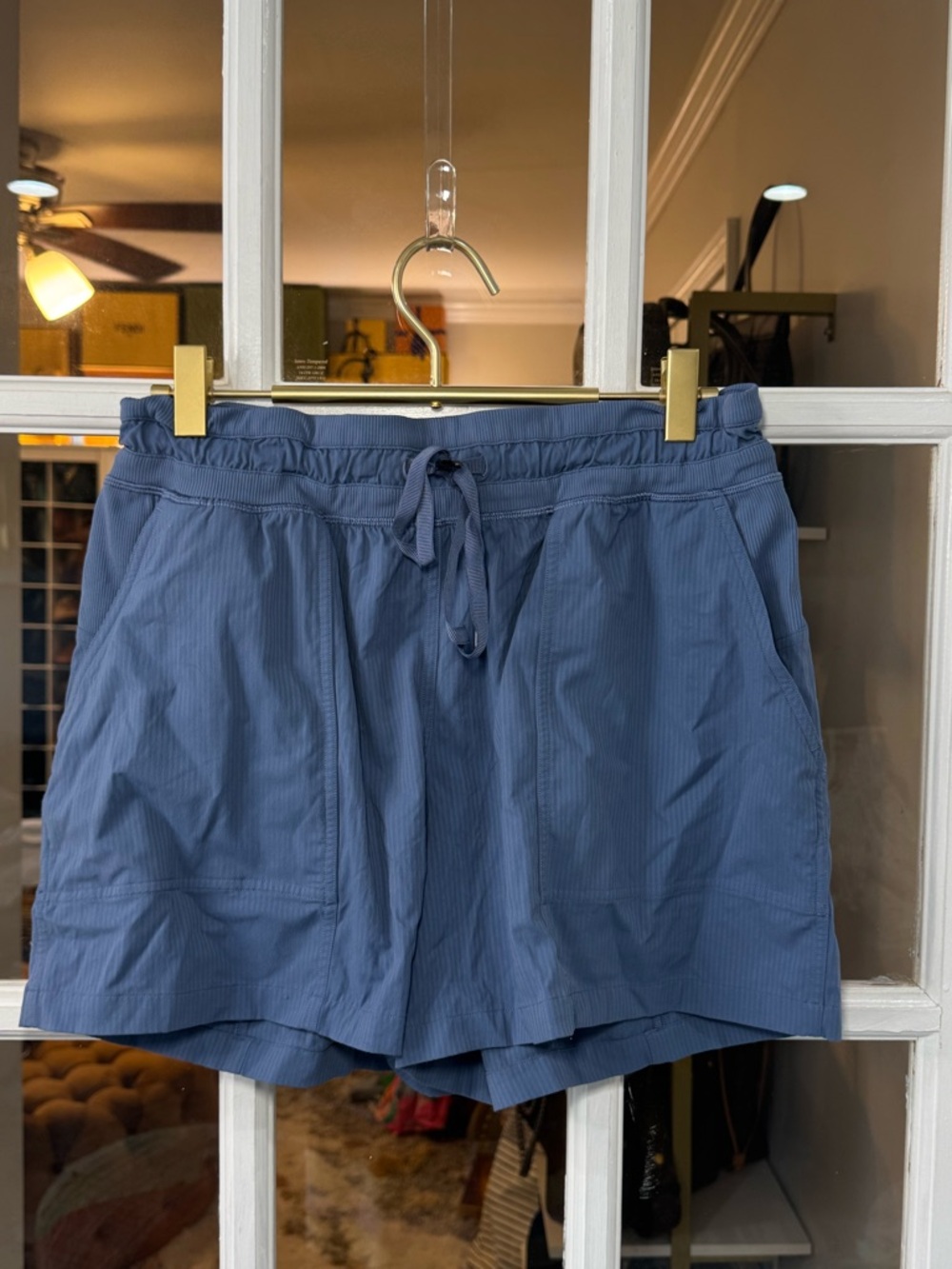 👤🏃🏽‍♀️lululemon athletica dance studio, high-rise short 3.5” color oasis blue - Picture 2 of 6